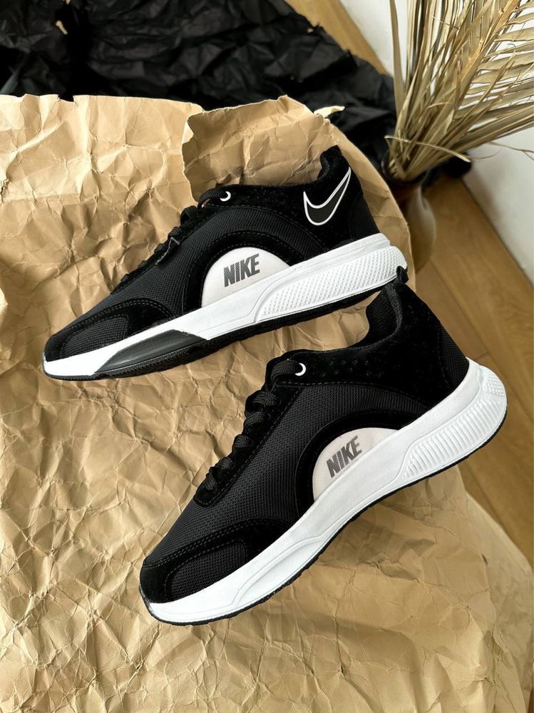 Розпродаж! Кросовки чоловічі Nike Air Zoom Classic BW (40,41р)