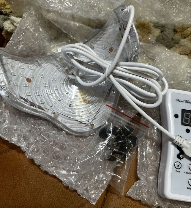 Світлодіодна LED-маска МК-3430 для фотодинамічної та терапії обличчя