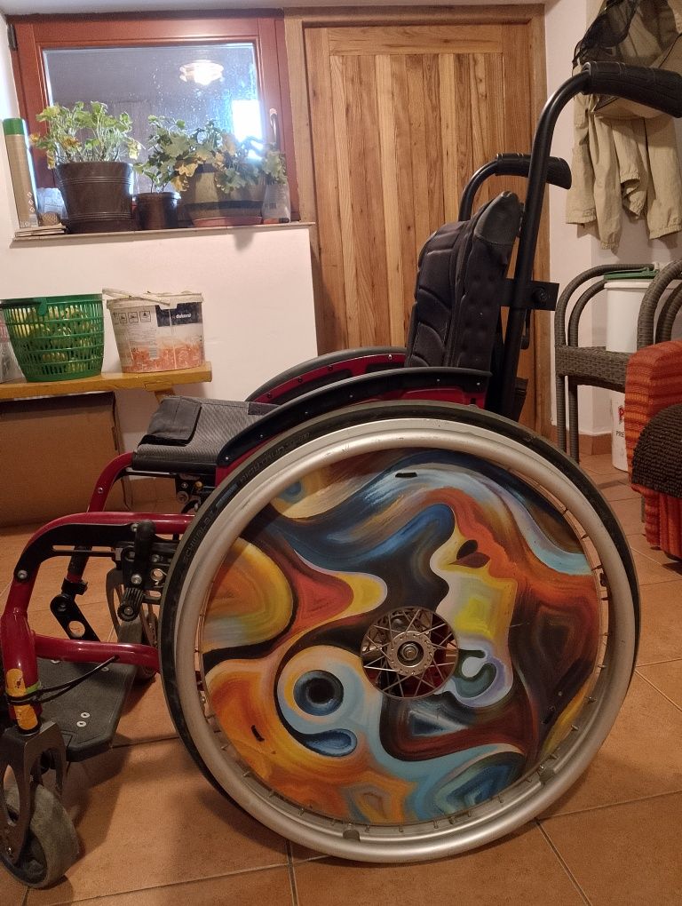 Wózek inwalidzki dziecięcy