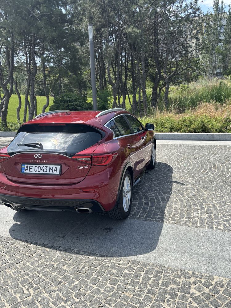 Продам infinity qx30