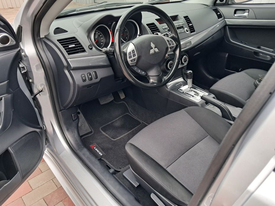 Mitsubishi Lancer 10