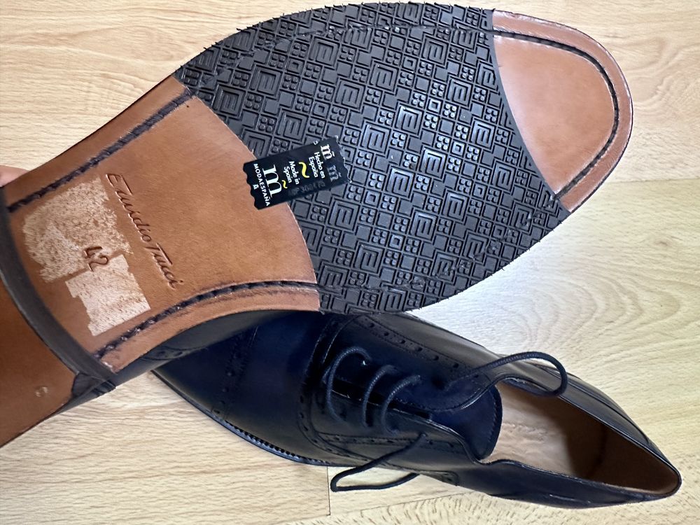 Sapatos Emidio Tucci, Nr 42