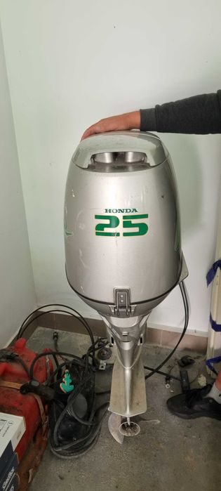 Sprzedam Silnik do łodzi HONDA 25
