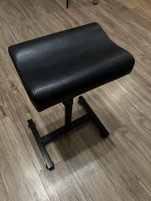 Podnóżek do pedicure/ podłokietnik do tatuażu