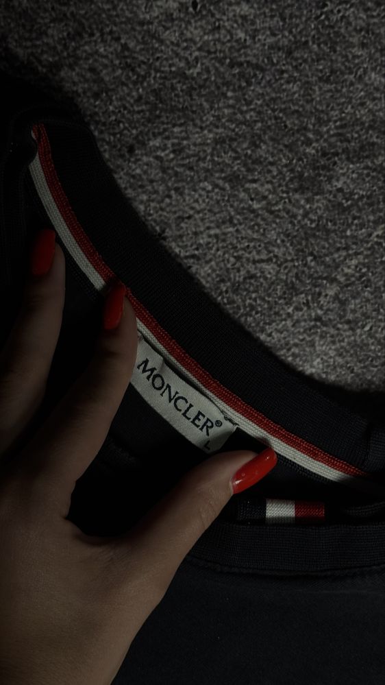 Футболка Moncler