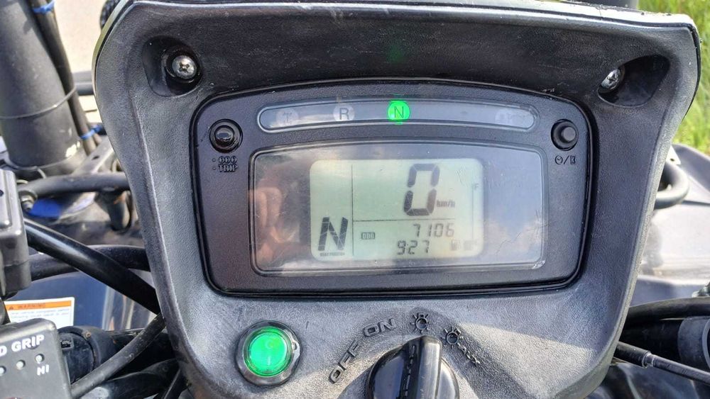 Suzuki King Quad 700, pług, wyciągarka ,dodatkowy zestaw kół