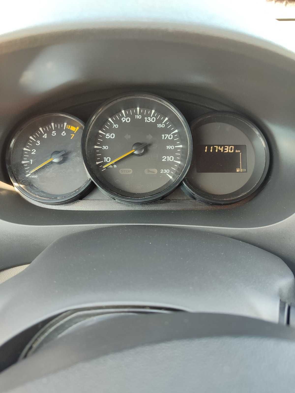 Renault Fluence 2012  I покоління • 1.6 MT (110 к.с.) • Base