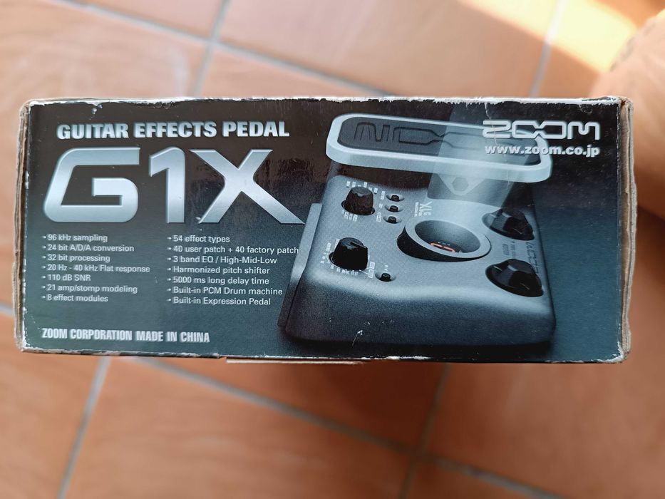 Pedaleira de Guitarra ZOOM GX1 Usada