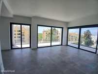Apartamento T2 em Faro (Sé e São Pedro) de 124,00 m2