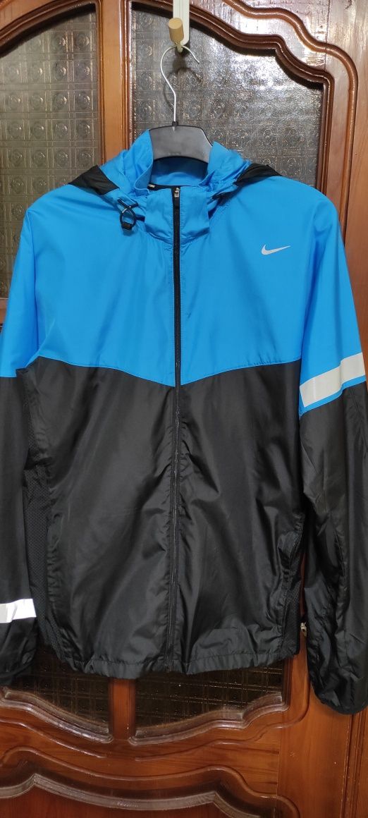 Куртка вітровка Nike original L розмір нова