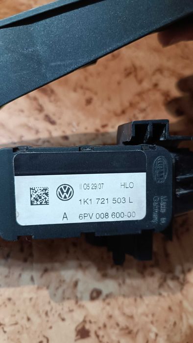 Педаль газу Skoda Octavia A5
