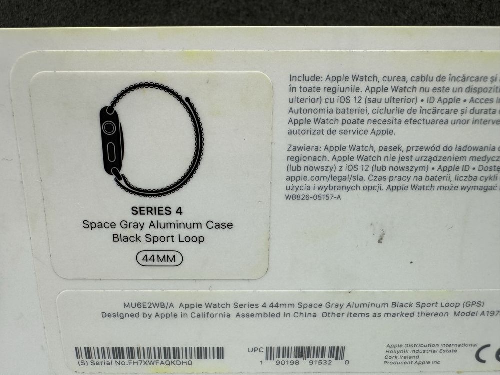 Apple watch SERIES 4  Space Gray Aluminum Case Black Sport Loop  44MM