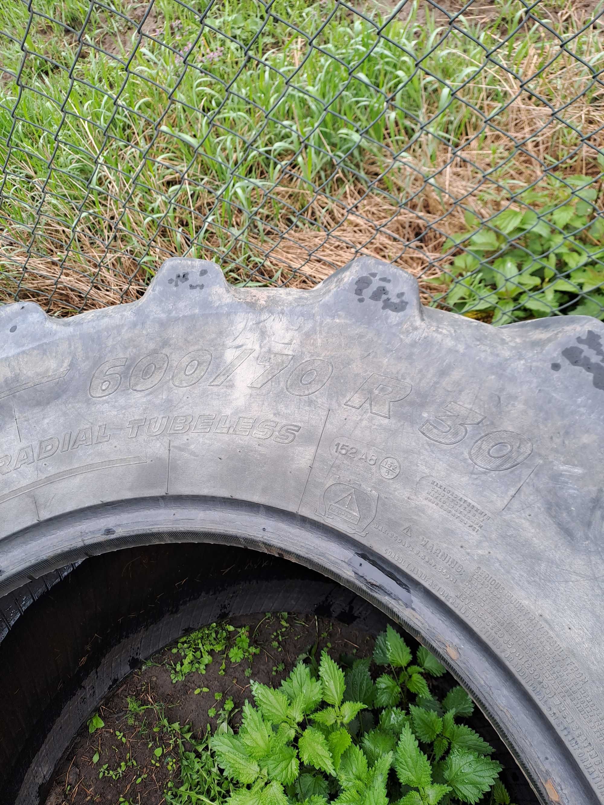 Opony 600/70 R30