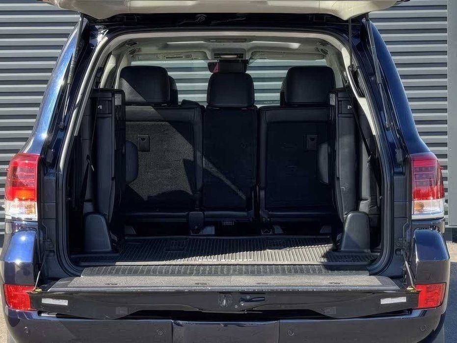 Toyota Land Cruiser      2019