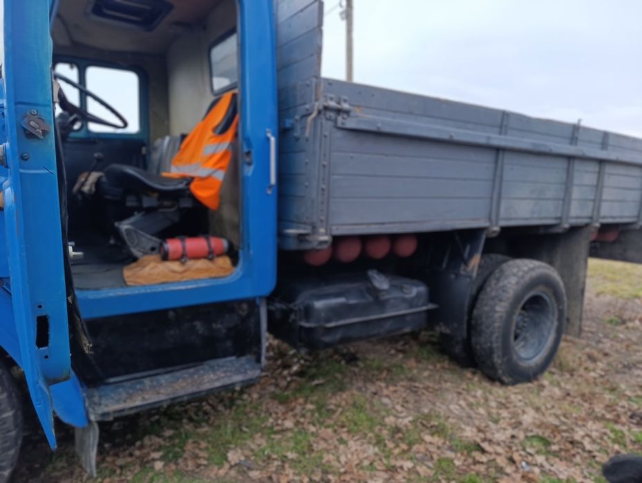 Продам ЗІЛ 4331 бортовий