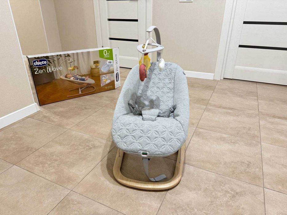 Дитяче крісло-гойдалка Chicco Zen Wave сіре