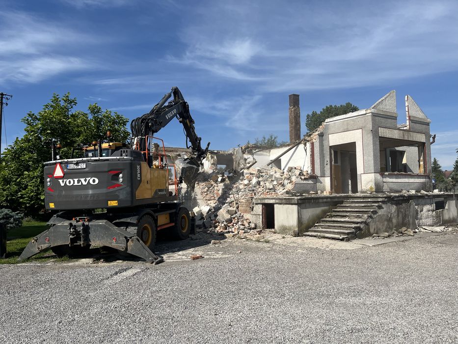 Wyburzenia, rozbiórki, kucie betonu, młot, chwytak, wywóz gruzu