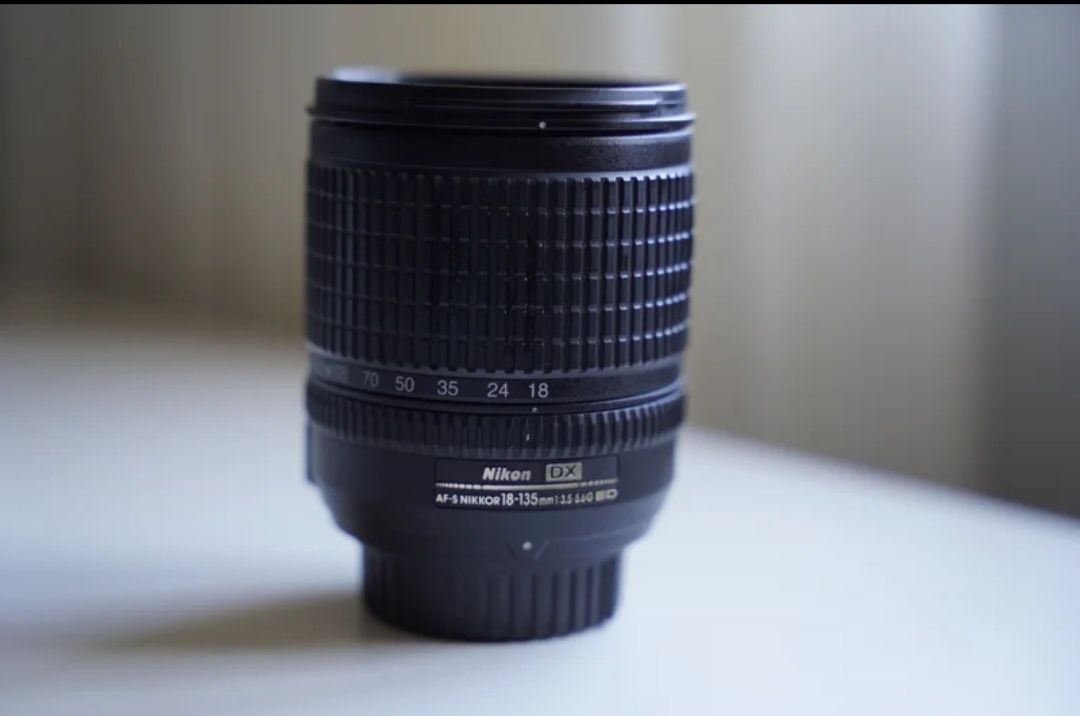 Nikon 18-135mm f/3.5-5.6G