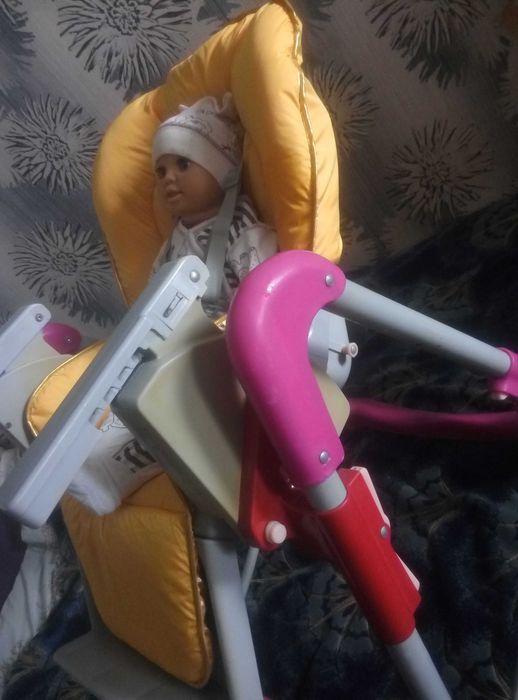 Стульчик кресло для кормления 4+ с новым чехлом Bambi