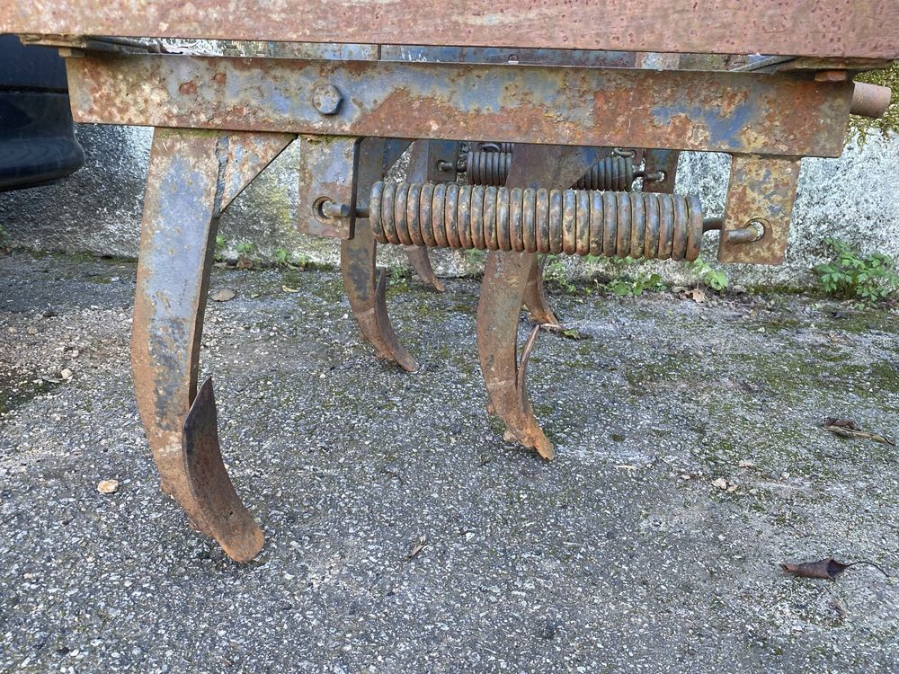 Escarificador trator pasquali