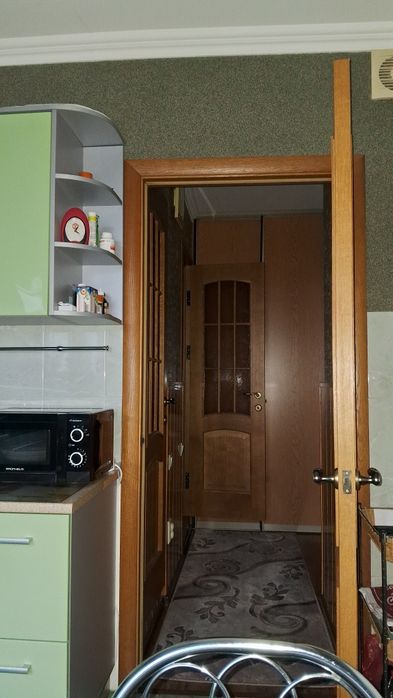 Кімната для дівчини Руська.Посередник