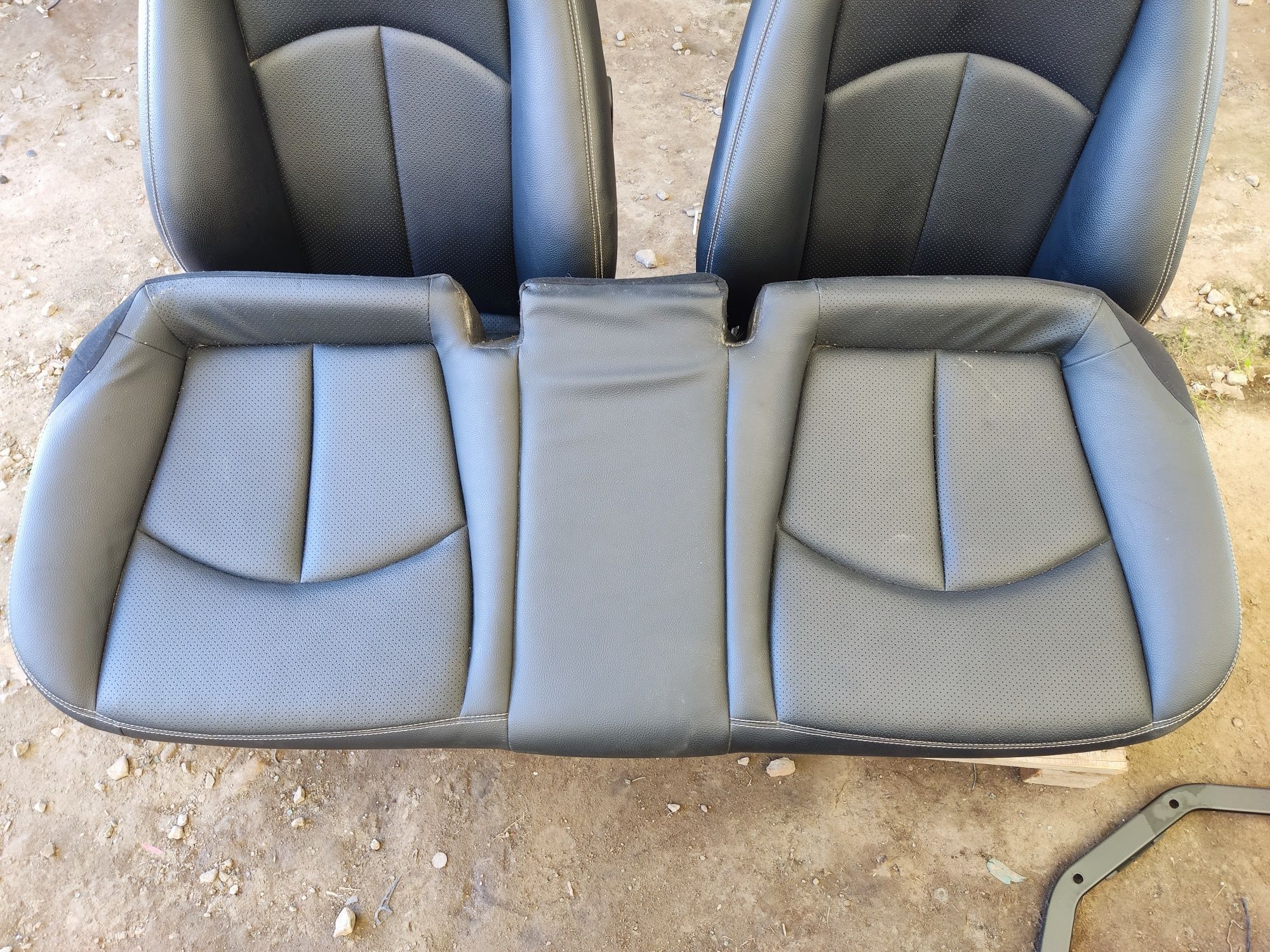 Wnętrze Fotele Mercedes w211 Czarna skóra Performowana Kanapa tył Komp