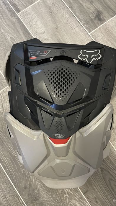 Peitoral fox airframe