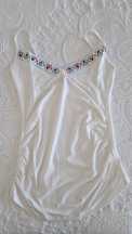 T-Shirt Bershka, tamanho L, de alças com bordados