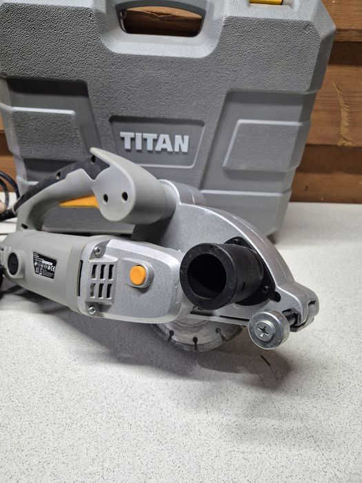 Titan Bruzdownica  1700w