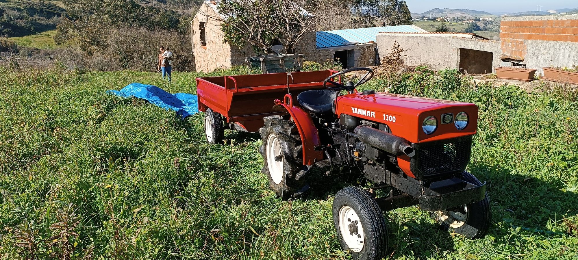 Yanmar 1300 com frese e charrua