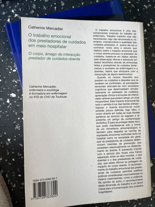 Livro dedicado a visibilidade dos cuidados de enfermagem