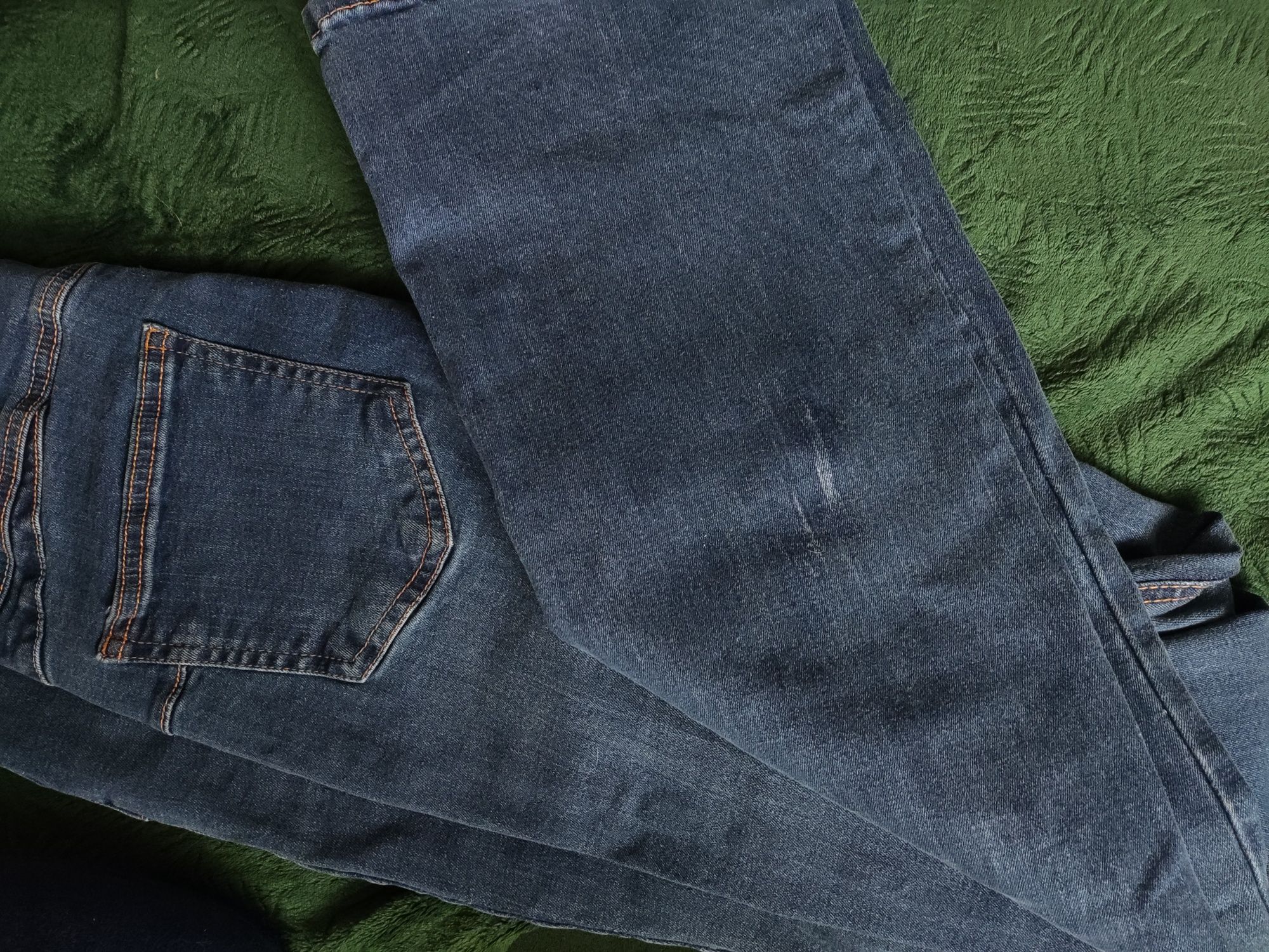 Długie spodnie dzwony modne wide leg flared