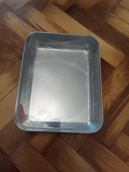 Для ідеальної  господині металевий контейнер для зберігання їжі