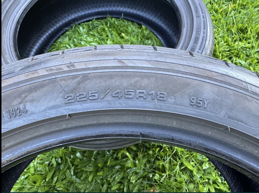 Vendo pneus jante 18