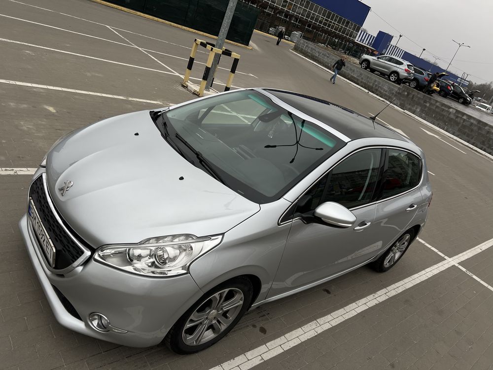 Peugeot 208, 1.6 дизель, Самая низкая цена!!