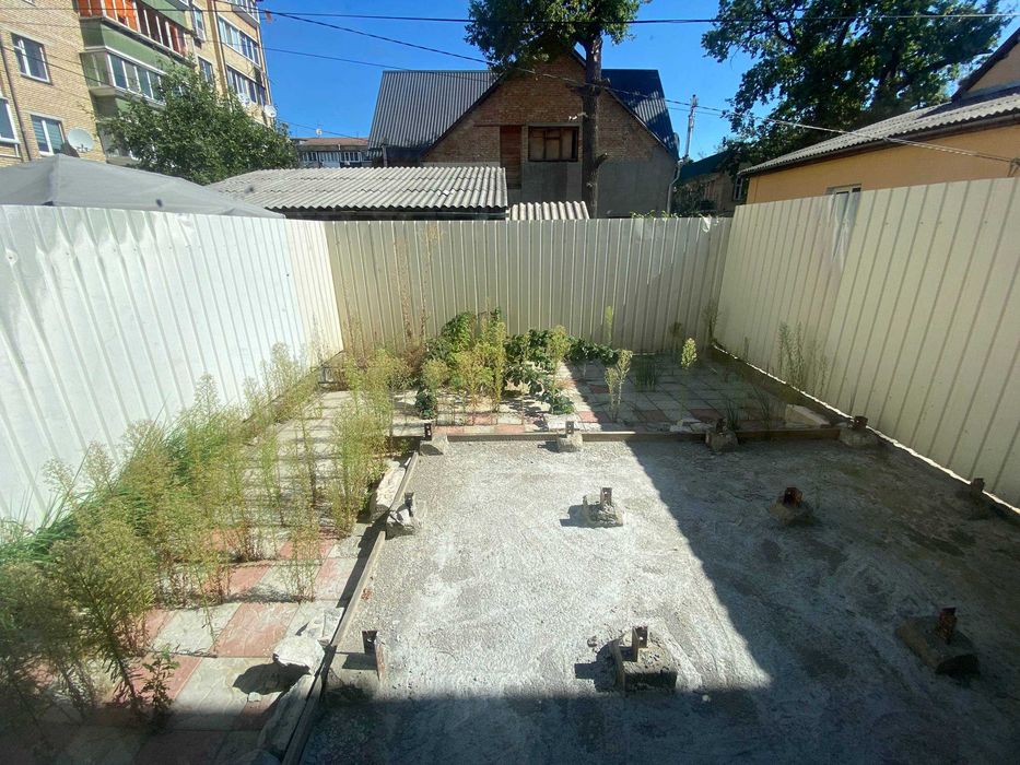 Таунхаус зі штукатуркою з мінімальними податками в центрі Ірпеня!!