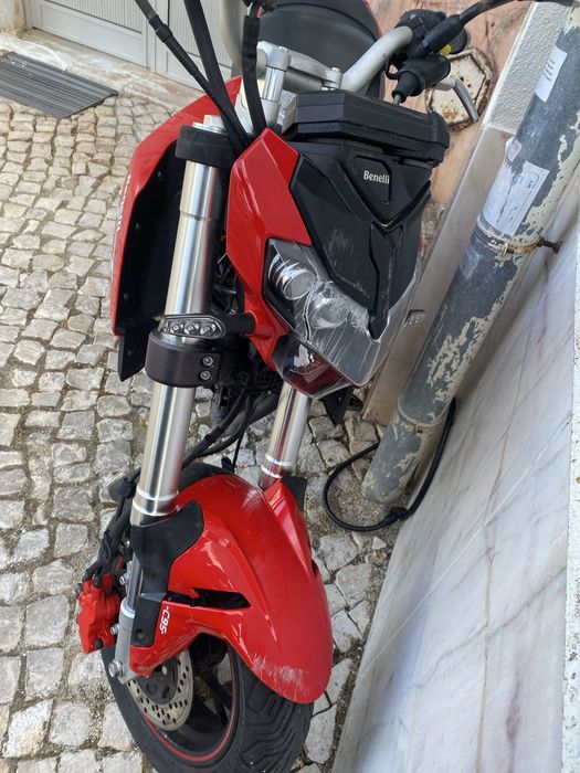 Benelli TNT 125.