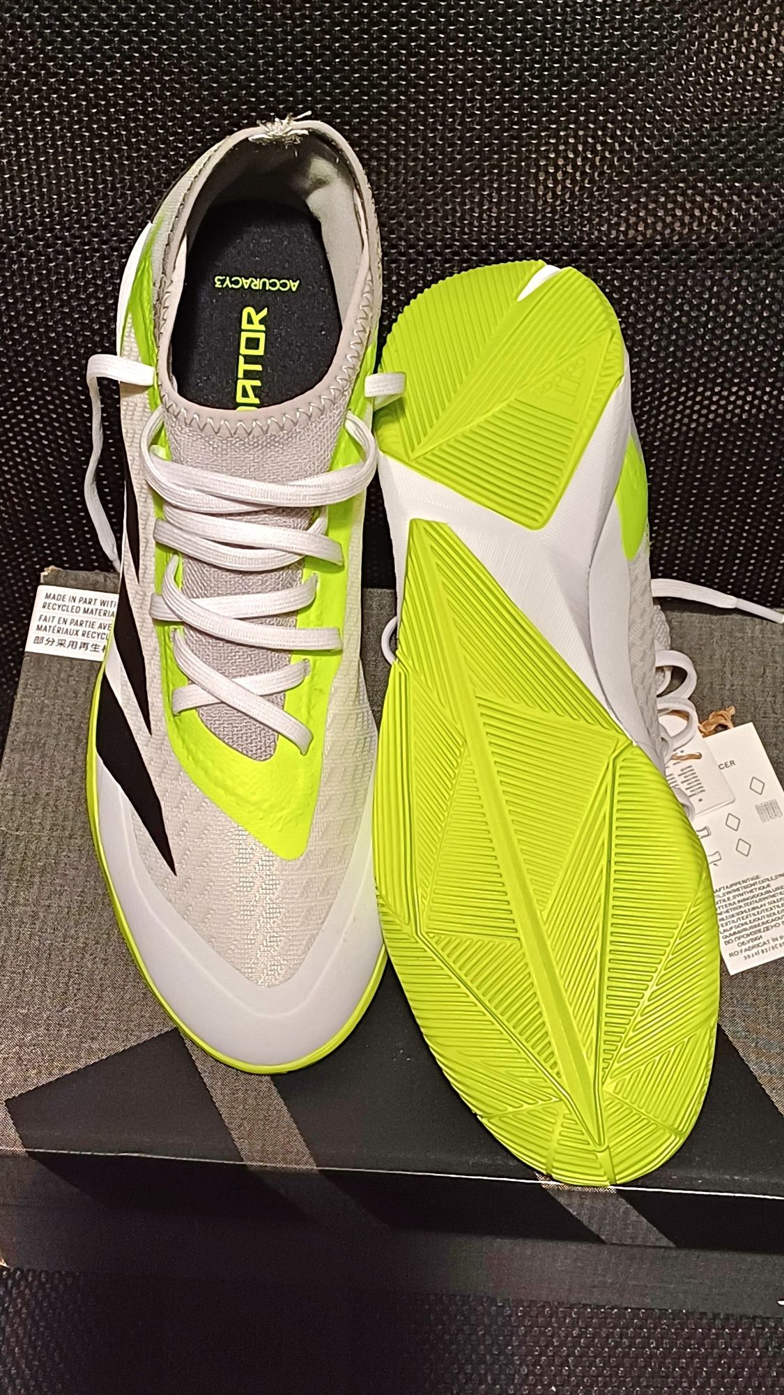 Sapatilhas novas Adidas Predator p/ Futsal