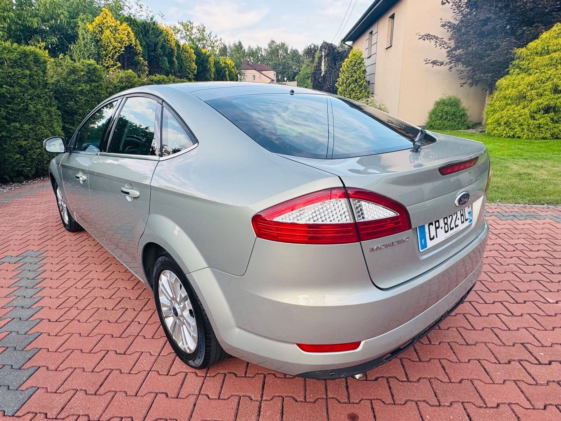 Ford Mondeo • 1.6 • Benzyna • 66.000 km • GHIA • Alufelgi •