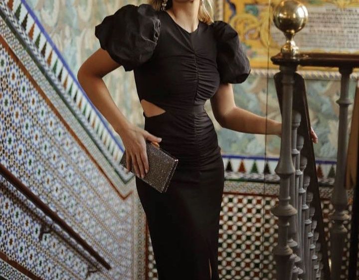 Vestido preto de festa