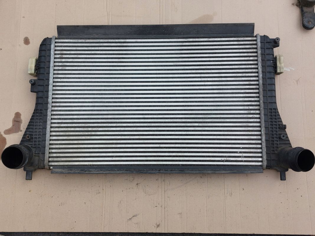 Chłodnica Intercooler 2.0 Tdi Cff Cfh Ceg 3can Vw B7 Seat Skoda