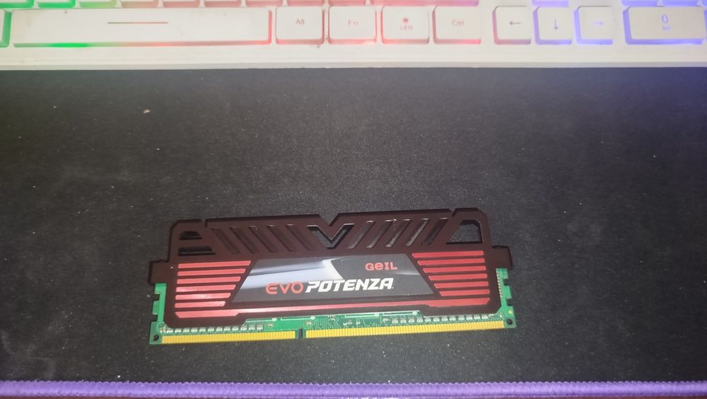 4ГБ ОЗУ DDR3 (дешево)
