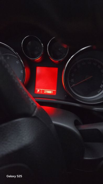 Продаю Opel Insignia