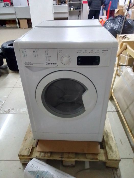 Indesit IWDE 7105 с сушкой Разбор