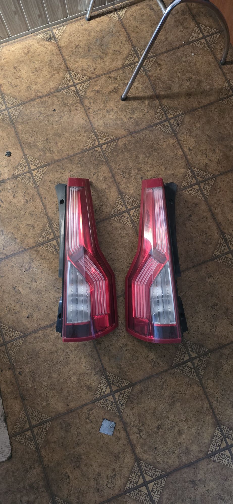 Lampa  lewa prawa tył tylna Citroen C4 Grand Picasso 2011r