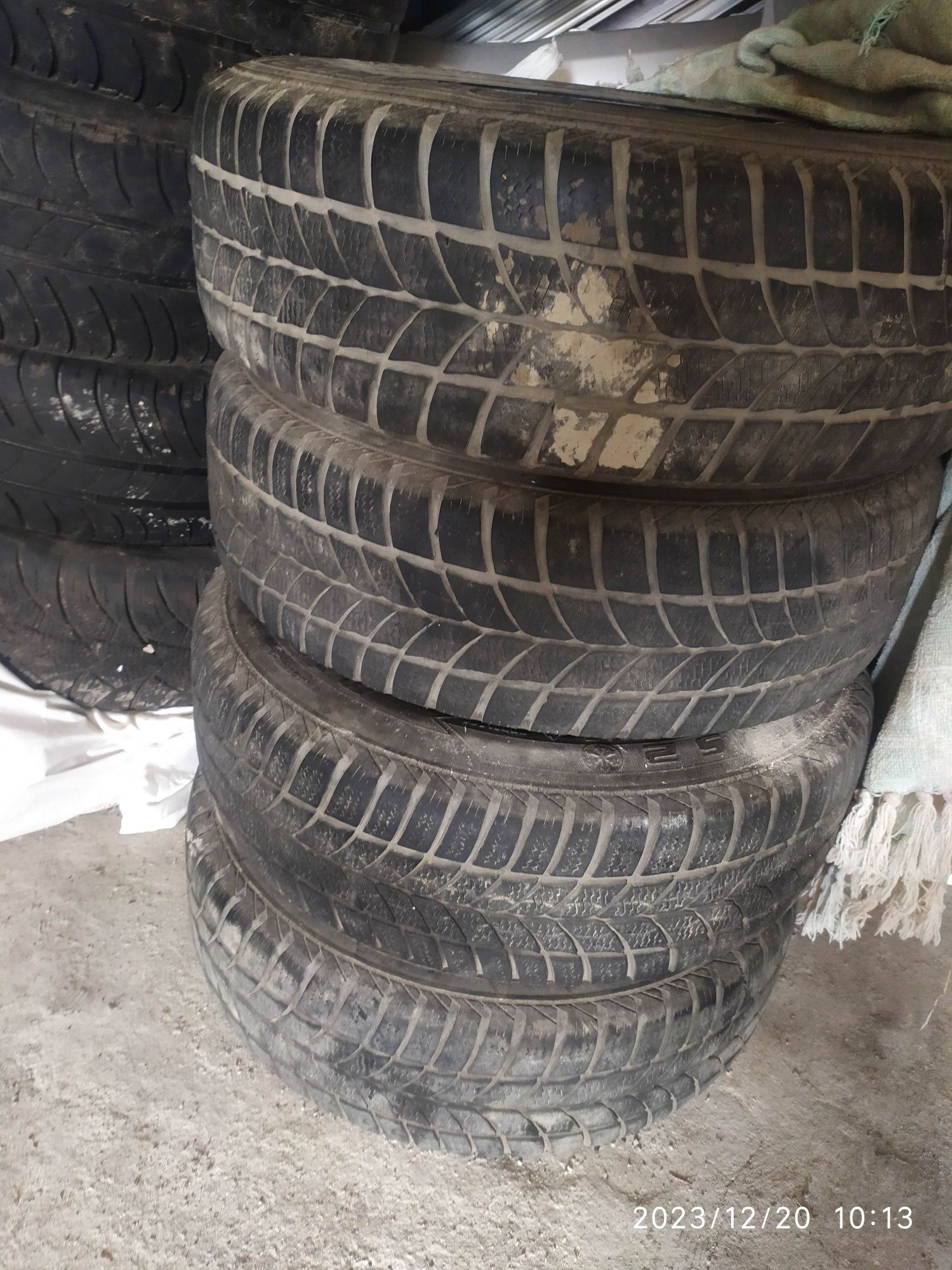 Комплект зимової гуми 175/70 r13