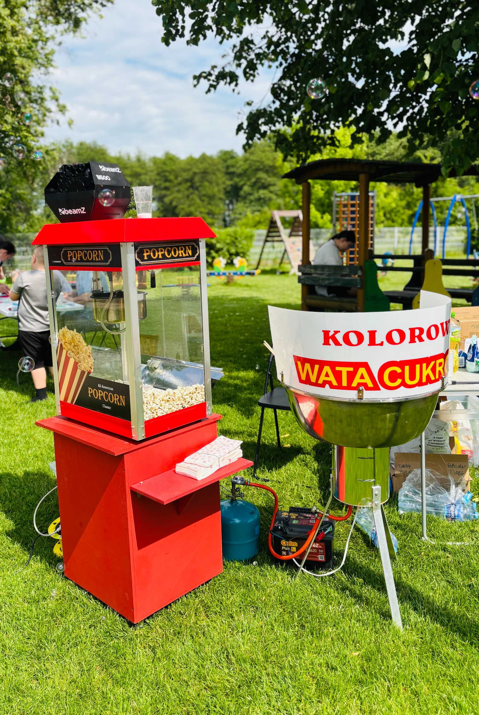Urodziny Animacje Atrakcje Dmuchaniec Dmuchańce Bubblehouse Maskotka