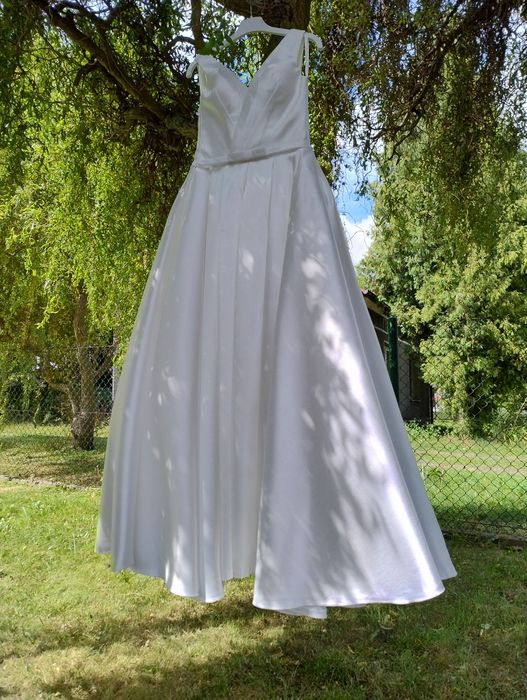 Sprzedam suknię ślubną białą gorsetową