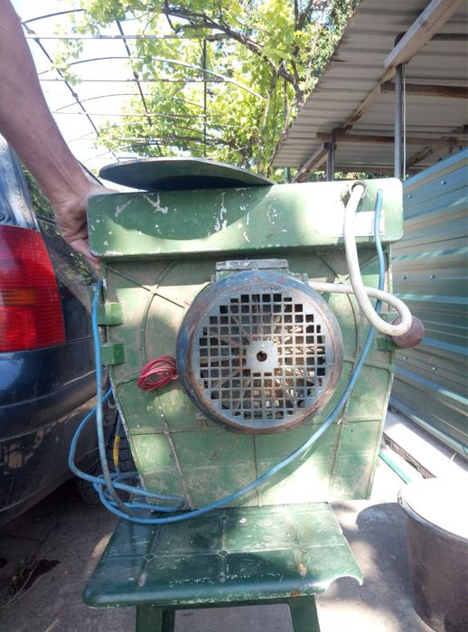 Дробилка для корнкплодів і зерна