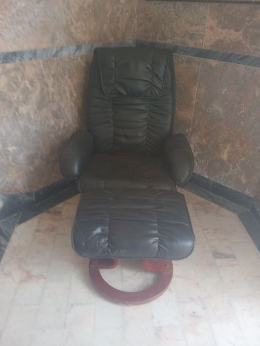 Vende se cadeirão com banco em bom estado